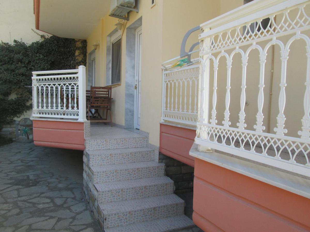 Konstantinos Beach 1 利迈纳里亚 外观 照片